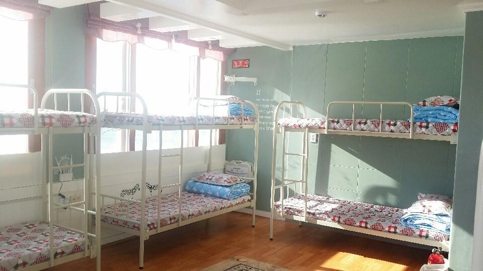 Nice View Guesthouse Сеогвипо Екстериор снимка